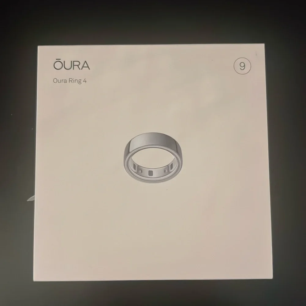 OURA Ring GEN 4 - Brand New in Box! SILVER Smart Ring Size 9